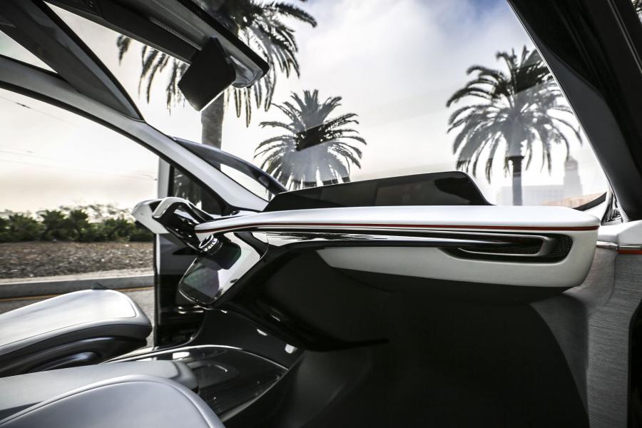 Интерьер Chrysler Portal Concept 2017 года  (фото 30 из 46)
